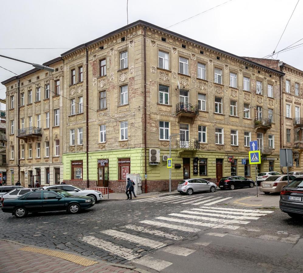Golden Violin ! Apartments Lviv S ภายนอก รูปภาพ