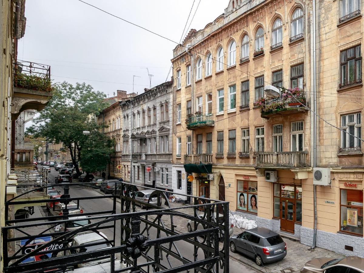 Golden Violin ! Apartments Lviv S ภายนอก รูปภาพ